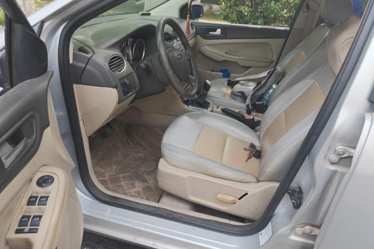 Used Ford Focus 2011 Sedan 1.8L Manual Classic Model