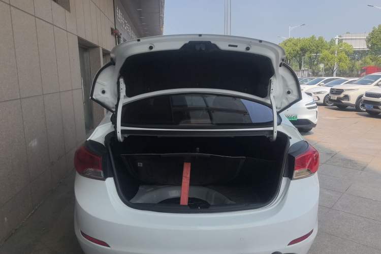 Used Hyundai Elantra (5th Generation / Langdong) 2015 1.6L Automatic Leading Model
