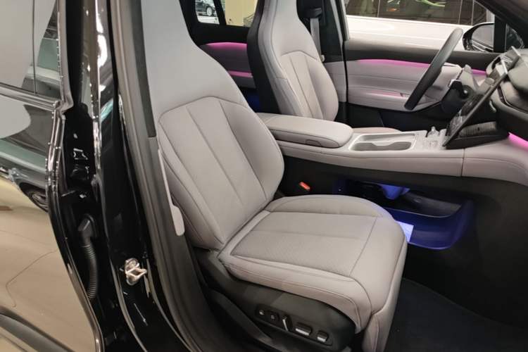 Used Nio EC6 2024 75 kWh