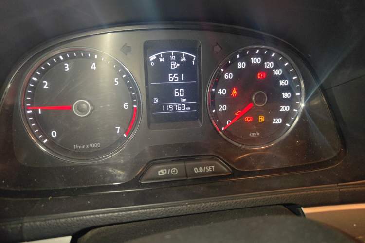 Used Volkswagen Lavida 2013 1.6L Manual Comfort Edition Odometer Close Up