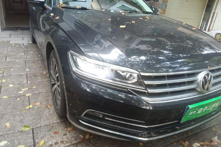 Used Volkswagen Phideon 2018 Revised Version 380TSI Two-Wheel Drive Business Edition
