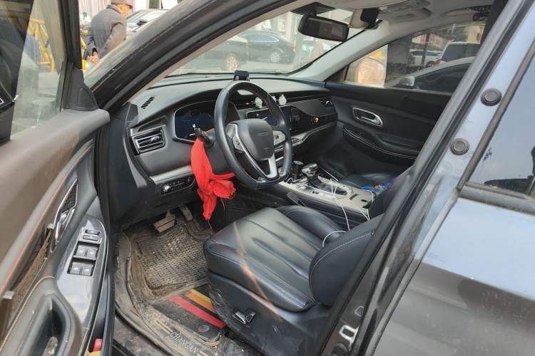 Used CHANGAN OSHAN X7 2020 1.5T Automatic Parking with Facial Recognition – Spacey & Carefree Edition Driver Seat