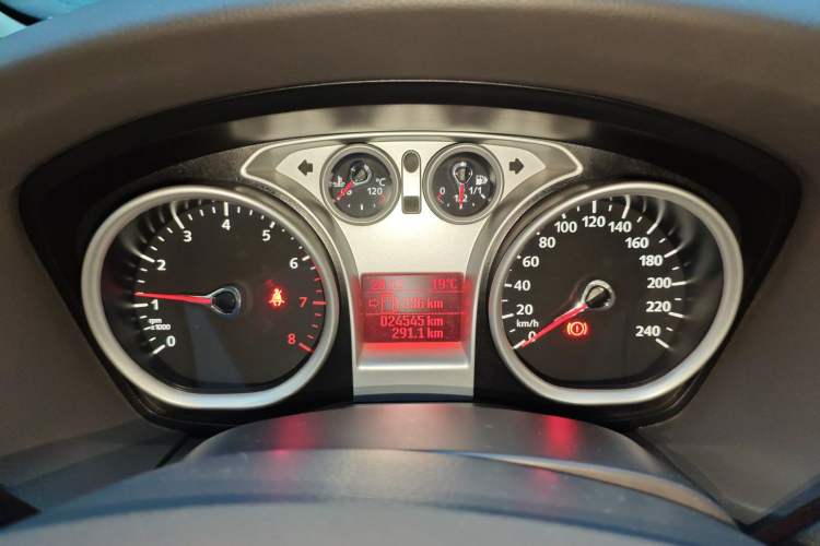 Used Ford Focus 2013 Sedan Classic 1.8L Manual Base Model