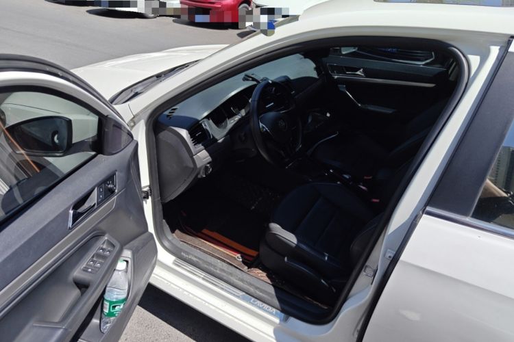 Used Volkswagen Lavida 2015 1.6L Automatic Comfort Edition Driver Seat