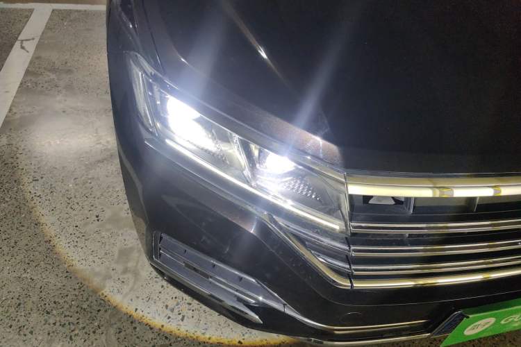 Used Volkswagen Touareg 2019 2.0 TSI Ruiyi Edition China V Standard Right Front Headlight