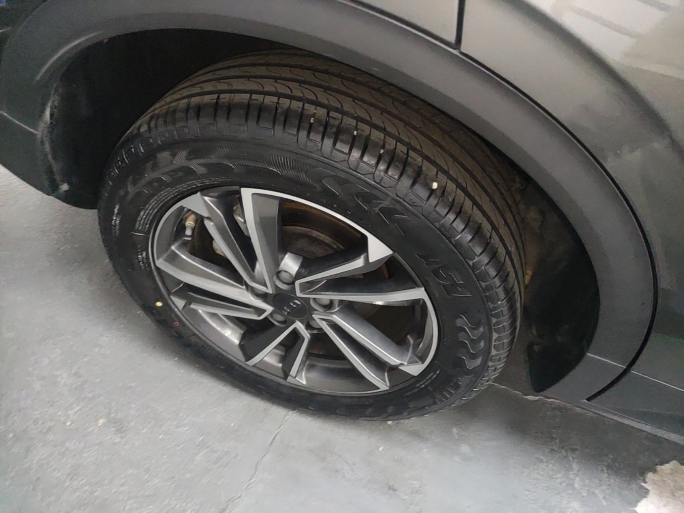 Geely Auto Coolray 2023 1.5T DCT Platinum Edition — снимка 11