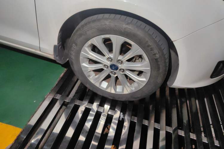 Used Ford Escort 2015 1.5L Automatic Fashion Model