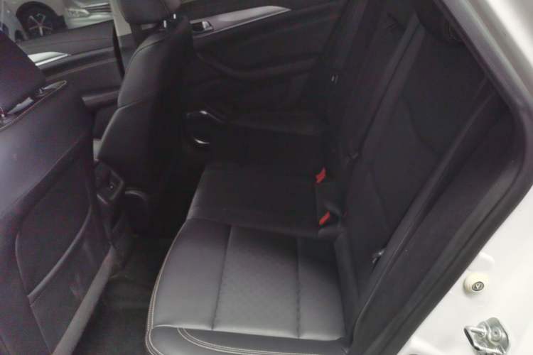 Used CHANGAN Eado 2019 High-Energy Edition 1.6L GDI Automatic Pioneer Model China VI Standard
