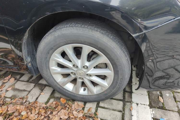 Used Toyota Camry 2016 2.0E 10th Anniversary Elite Edition
