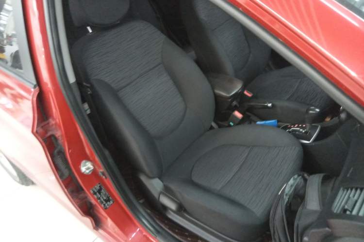 Used Hyundai Verna Ray 2014 1.4L Automatic GLX