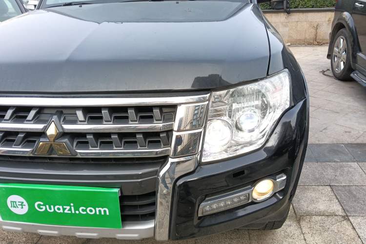 Used Mitsubishi Pajero 2016 3.0L Automatic Prestige Version China IV Standard