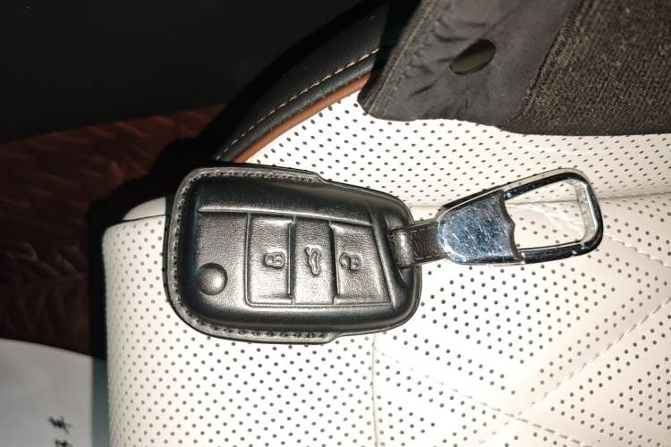 Used Volkswagen Magotan 2023 2 Million Units Commemorative Edition 330TSI DSG Luxury Version Vehicle Key