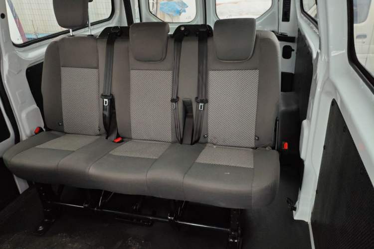 Used Ford Transit 2019 2.0T Diesel Multi-Purpose Commercial Vehicle Mid-Drive Mid-Roof 6-Seater China VI Standard

