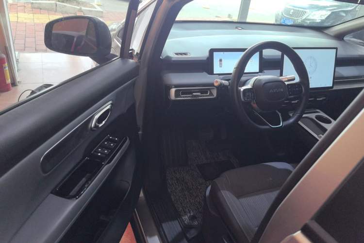 Used AION Y 2023 Plus 510 Enjoy Edition