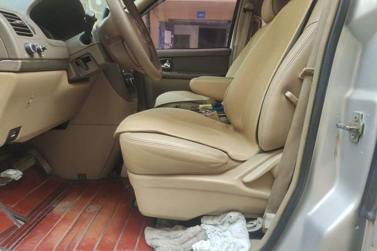 Used Buick GL8 2011 2.4L CT Comfort Edition
