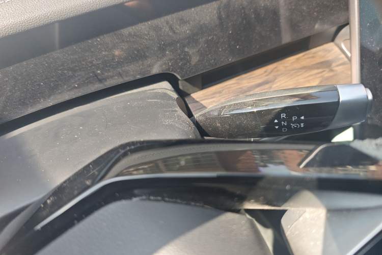 Used NETA S 2022 Extended-Range Version 1160 km Range Rear-Wheel-Drive Compact Edition Gear Lever