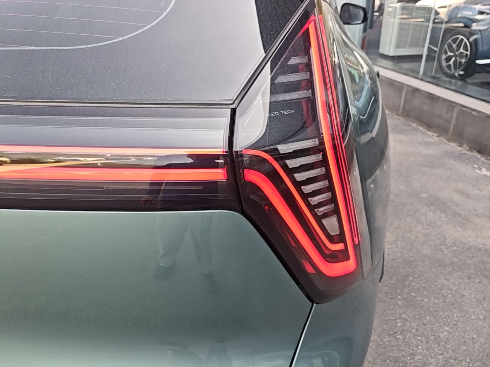 Geely Auto FX11 2025 4th Generation 1.5TD DCT Jinxiu — снимка 9