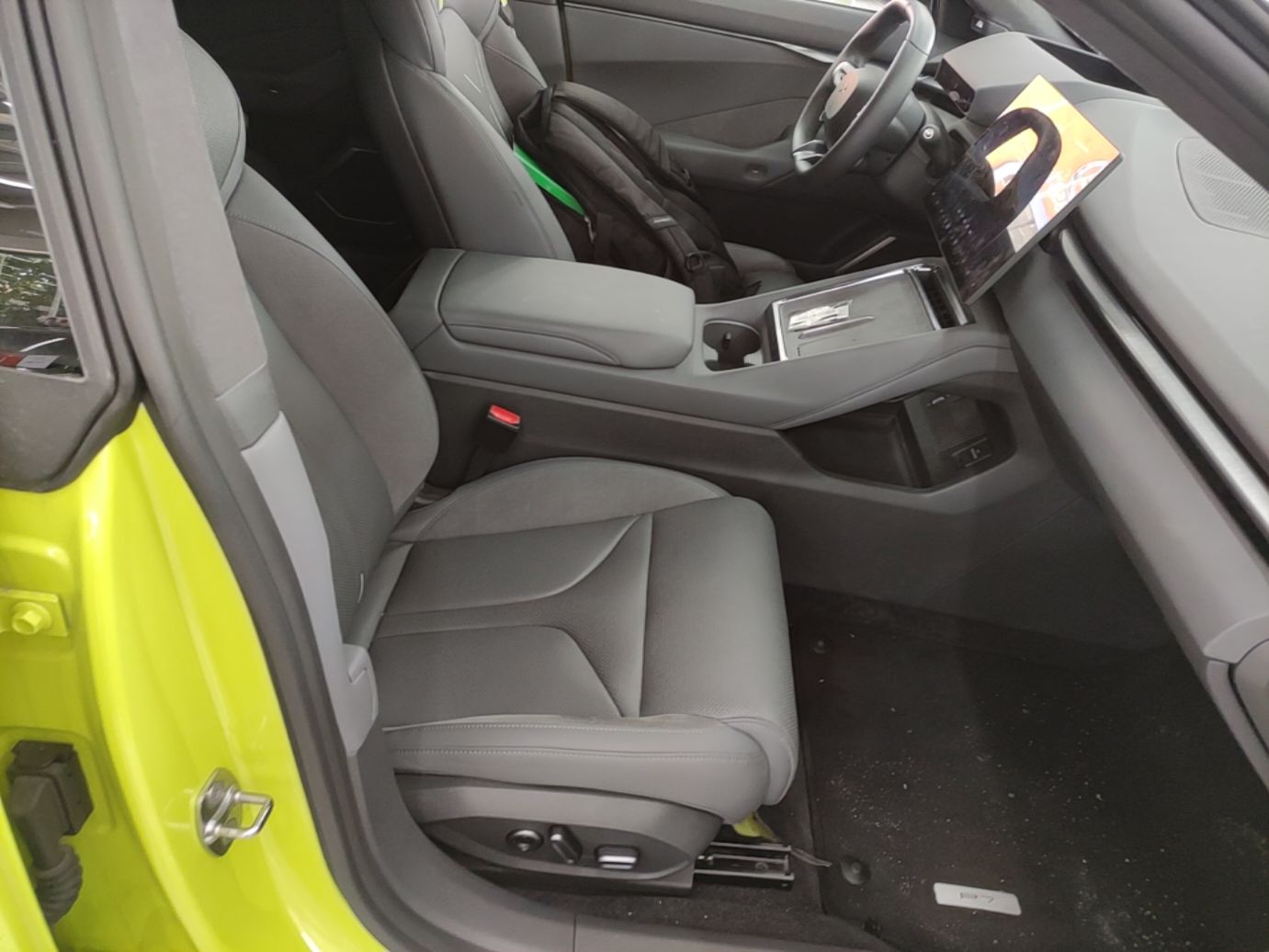 XPeng P7 2025 Model—750 All-Wheel-Drive High-Performance Ultra — снимка 19