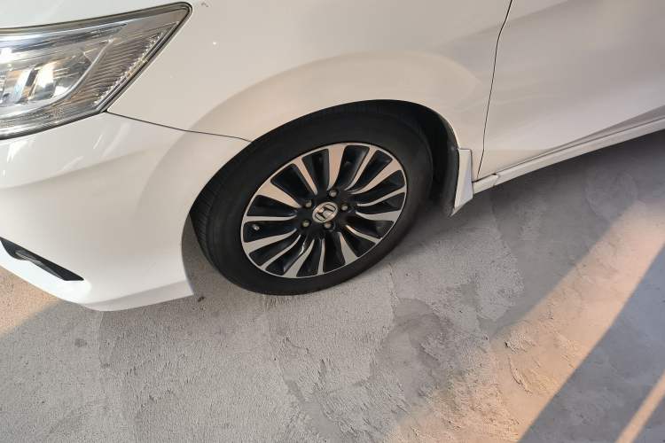 Used Honda Crider 2015 1.8L automatic luxury edition