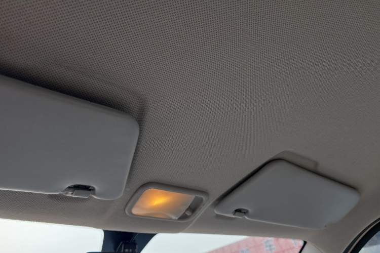 Used Wuling Hongguang MINIEV 2022 Macaron Premium Model – Lithium Iron Phosphate