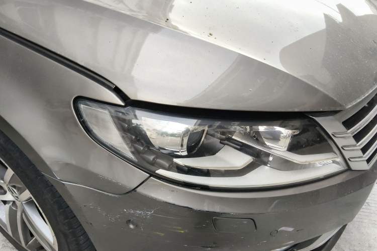 Used Volkswagen FAW-Volkswagen CC 2015 1.8TSI Luxury Model Right Front Headlight
