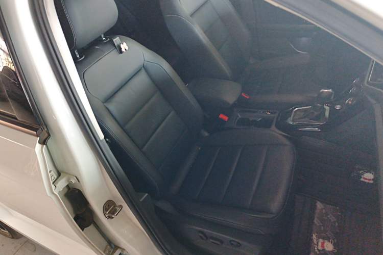 Used Volkswagen T-ROC 2022 280TSI DSG Two-Wheel Drive Comfort PLUS