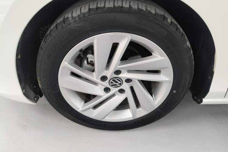 Used Volkswagen Lamando 2022 Lingdu L 280TSI DSG Spicy Edition Left Front Wheel Hub