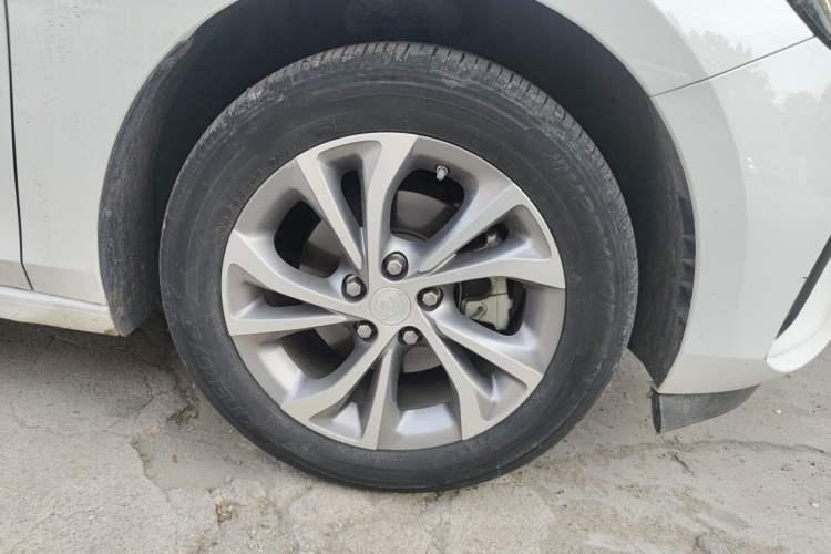 Used Buick Verano 2022 Pro 533T Enjoyment Edition Right Front Wheel Hub