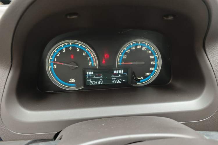 Used Baojun 730 2014 1.5L manual Comfort ESP version 7 seats Instrument Cluster