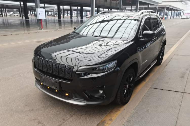 Used Jeep Cherokee 2019 2.0T Two-Wheel Drive Smart Enjoyment Version China V Guazi used car, China used car export, Used car for sale, Used cars, Cheapest cars for sale
