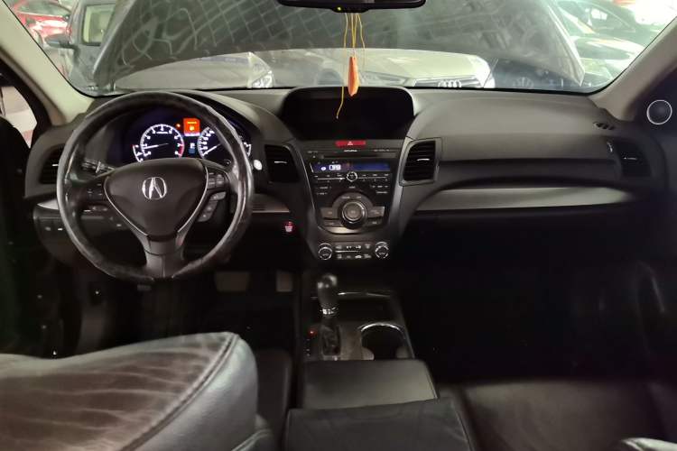 Used Acura RDX 2013 3.0L Two-Wheel Drive Elite Edition Center Console