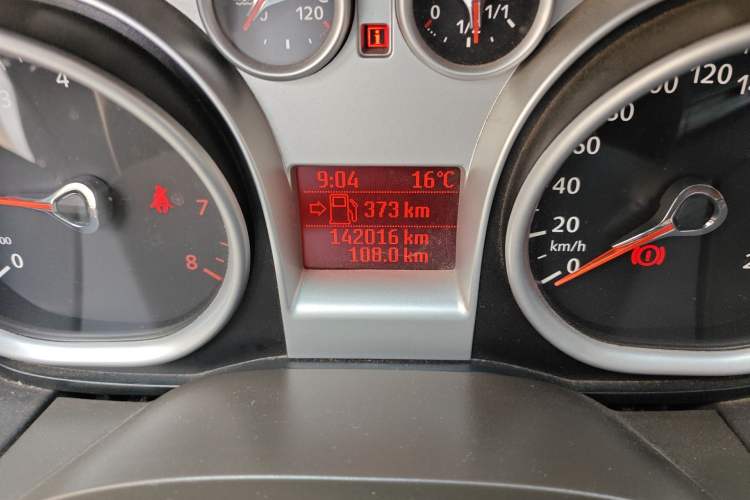 Used Ford Focus 2013 Sedan Classic 1.8L Manual Base Model Odometer Close Up