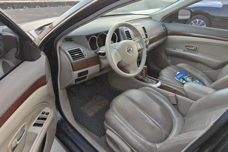 Used Nissan Sylphy 2009 1.6XL Automatic Luxury Sunroof Edition Driver Seat
