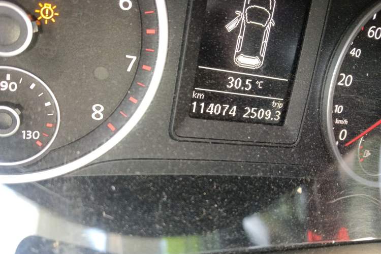 Used Volkswagen Tiguan 2012 1.8TSI Automatic Two-Wheel Drive Urban Edition Odometer Close Up