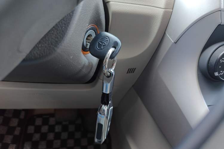 Used Toyota Verso 2014 Starlight 180E CVT Elite Edition