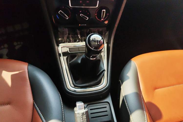 Used Volkswagen Bora 2016 1.6L Manual Comfort Model
