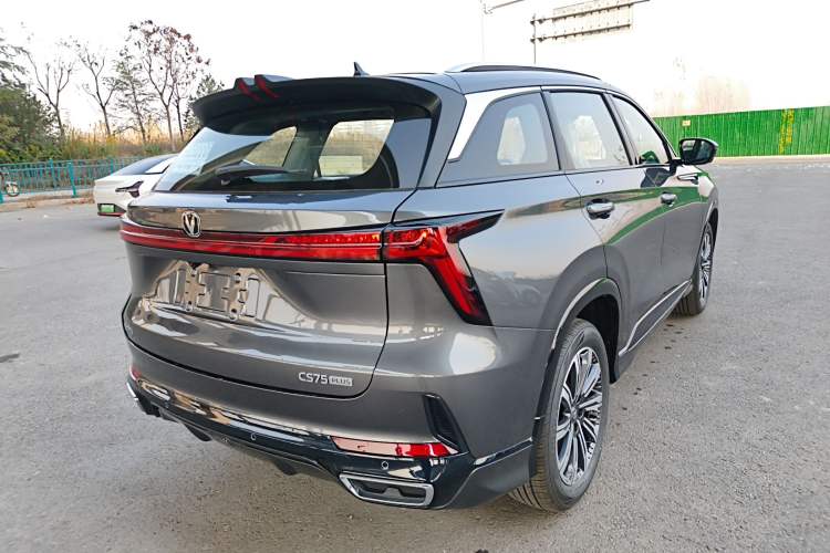 Used Changan CS75 PLUS 2026 Model, Smart Champion Edition 1.5T New Blue Whale Smart Navigation Version