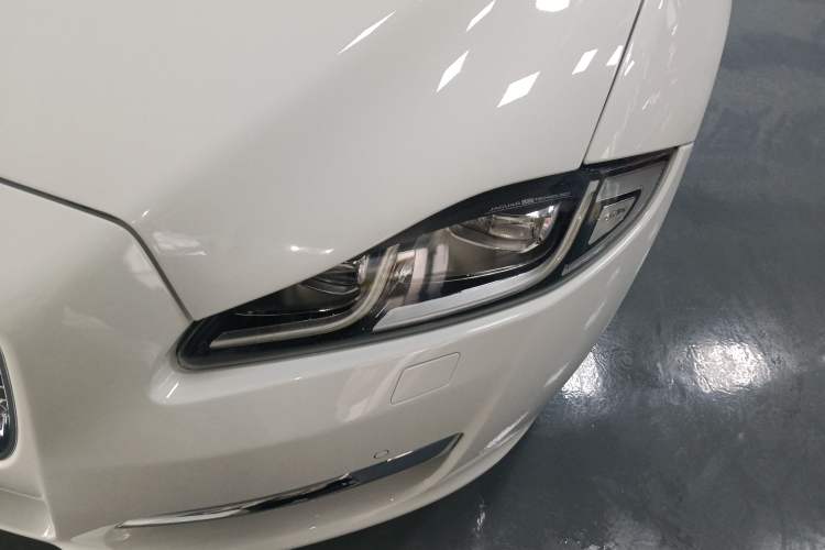 Used Jaguar XJ 2016 XJL 2.0T Two-Wheel-Drive Elegant Business Edition
