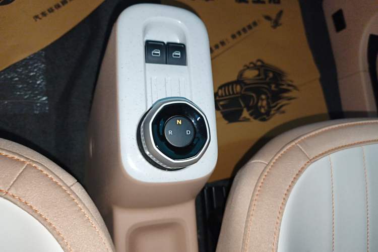 Used Geely Galaxy Panda 2024 Panda Mini 200km Endurance Bear