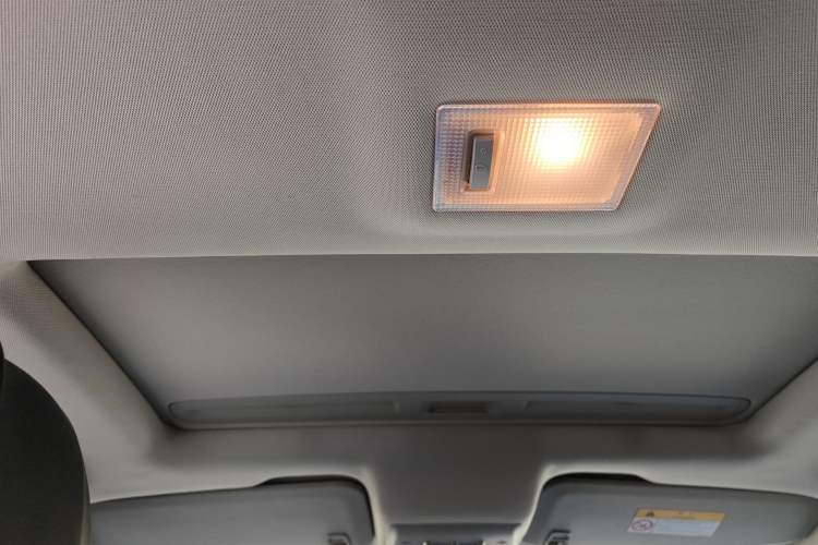 Used Buick Encore 2014 1.4T Automatic Two-Wheel Drive Urban Elite Model Headliner