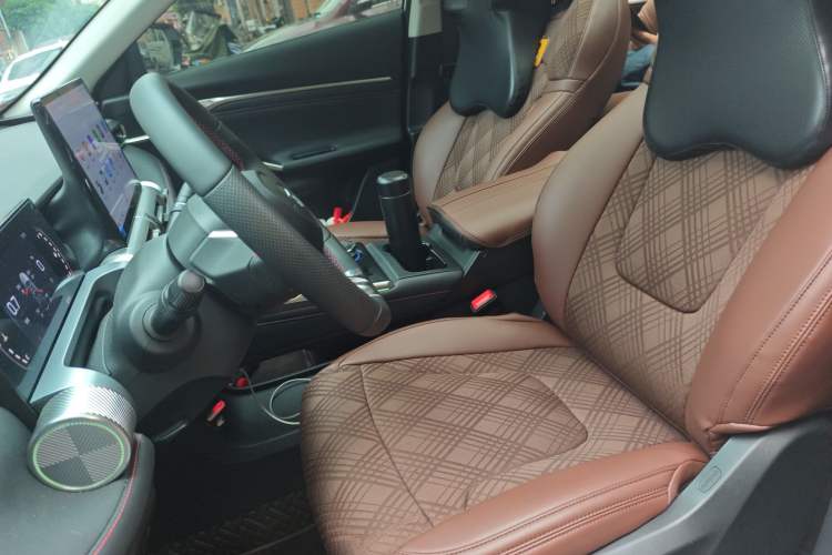 Used GAC Trumpchi EMKOO 2022 1.5T Supernova Pro Edition Left Front Seat