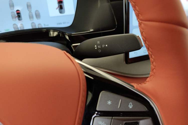 Used BYD Tang New Energy 2025 Model Smart Drive Version DM-i 175KM Prestige Version Gear Lever