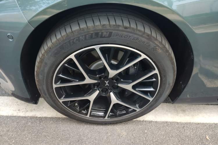 Used XPeng P7 2023 P7i 610 Pengyi Performance Edition Left Front Wheel Hub