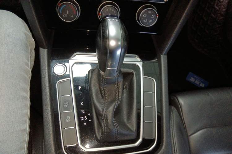 Used Volkswagen Magotan 2017 280TSI DSG Leading Edition
