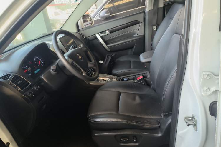 Used Chevrolet Captiva 2014 2.4L Two-Wheel Drive Urban Version 7 Seats

