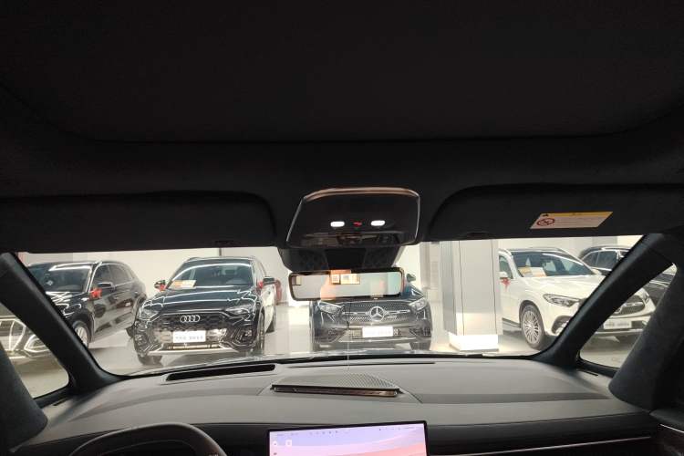 Used Zeekr 009 2024 7-Seater Walk-Through Version Four-Wheel Drive 108 kWh
