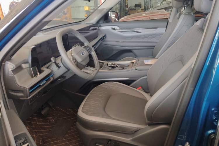 Used Ford Edge 2023 Ford Explorer L 2.0T EcoBoost Two-Wheel Drive 7-Seater Luxury Model