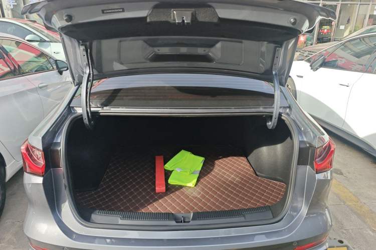 Used Roewe i5 2024 1.5L CVT Luxury Edition
