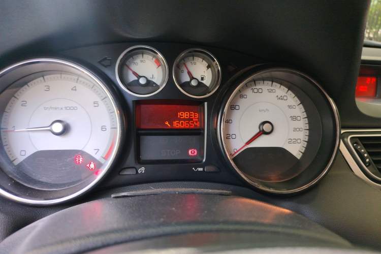 Used Peugeot 308 2013 1.6L Manual Fashion Model