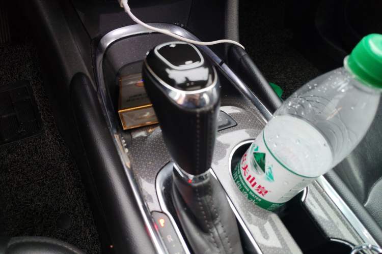 Used Chevrolet Malibu XL 2018 530T Automatic RuiChi Edition Gear Lever